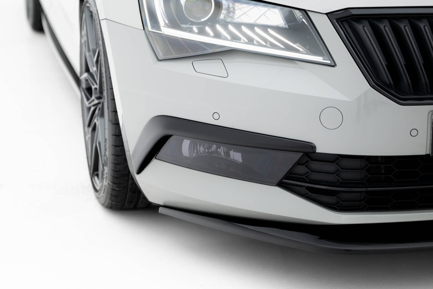 Lygterammer Skoda Superb Liftback / Combi Mk3