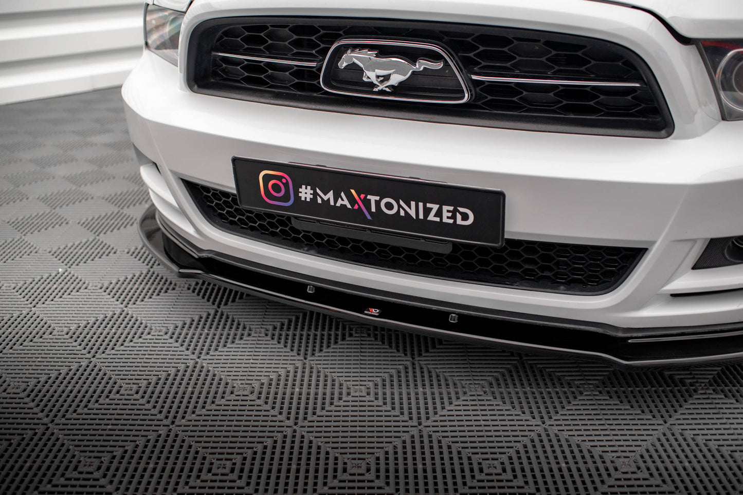 Forreste splitter Ford Mustang Mk5 Facelift