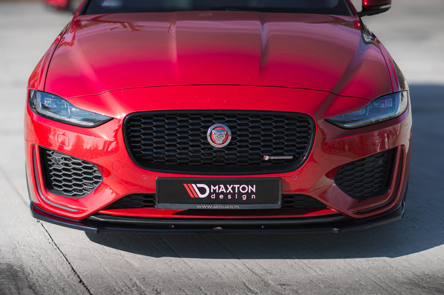Forreste splitter Jaguar XE R-Dynamic X760 Facelift