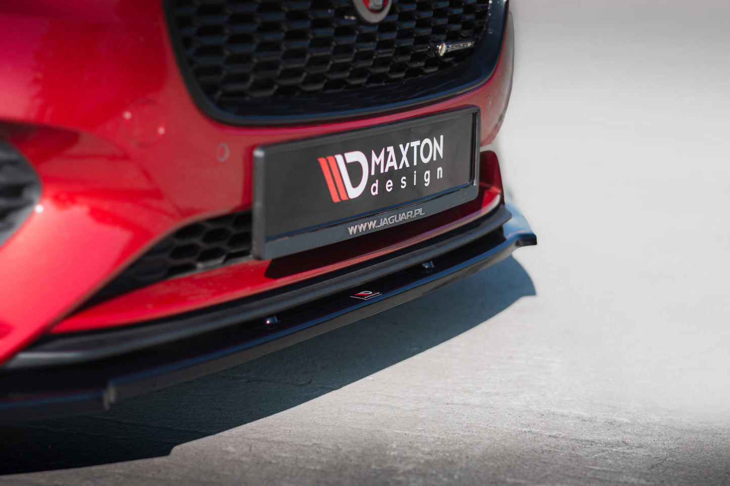 Forreste splitter Jaguar XE R-Dynamic X760 Facelift
