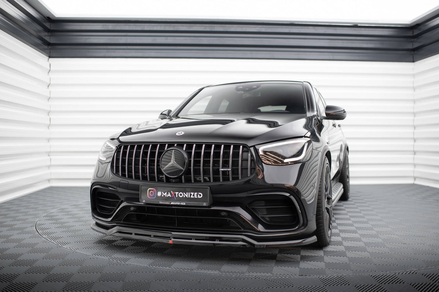 Forreste splitter Mercedes-AMG GLC 63 SUV / Coupe X253 / C253