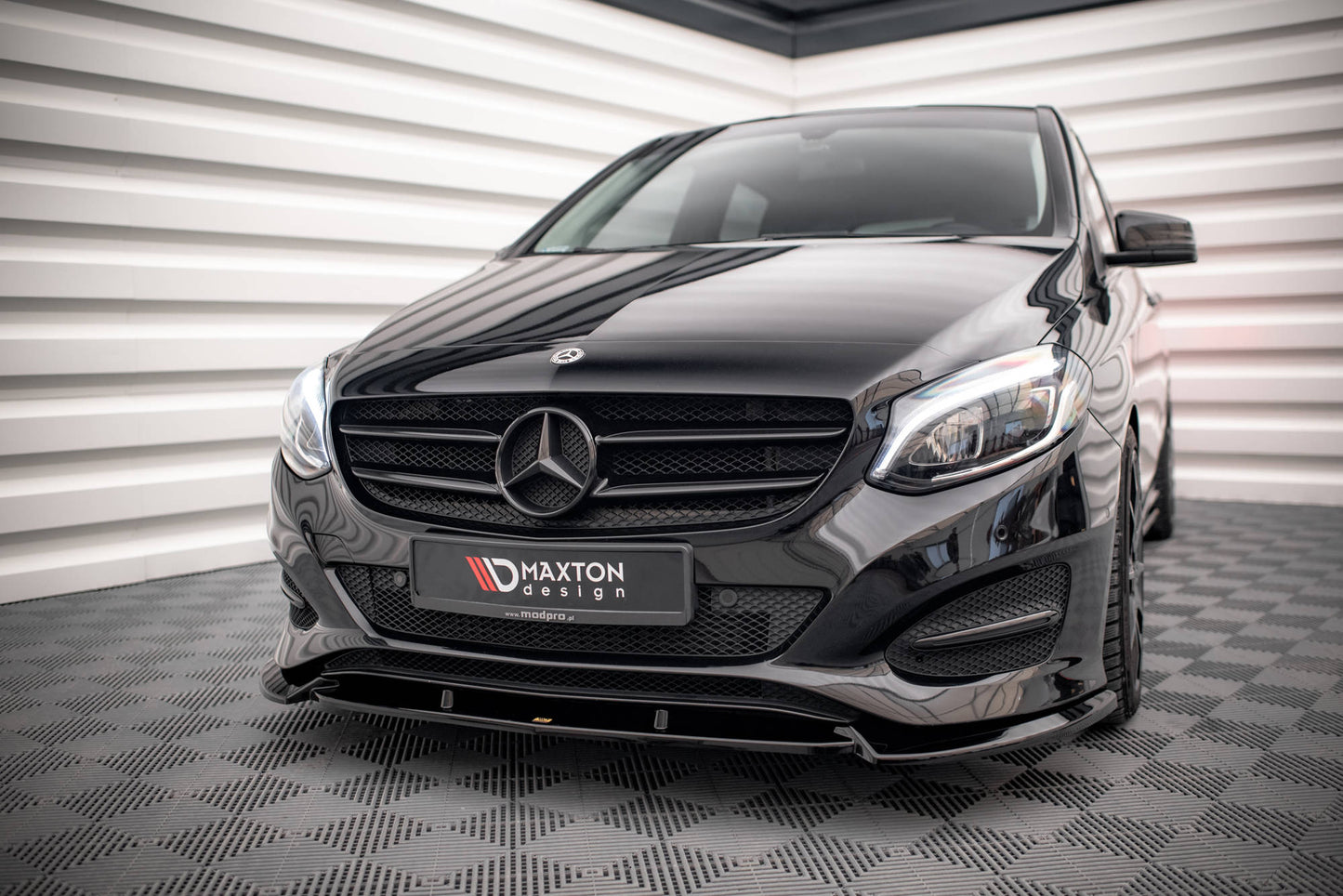 Forreste splitter Mercedes-Benz B W246 Facelift