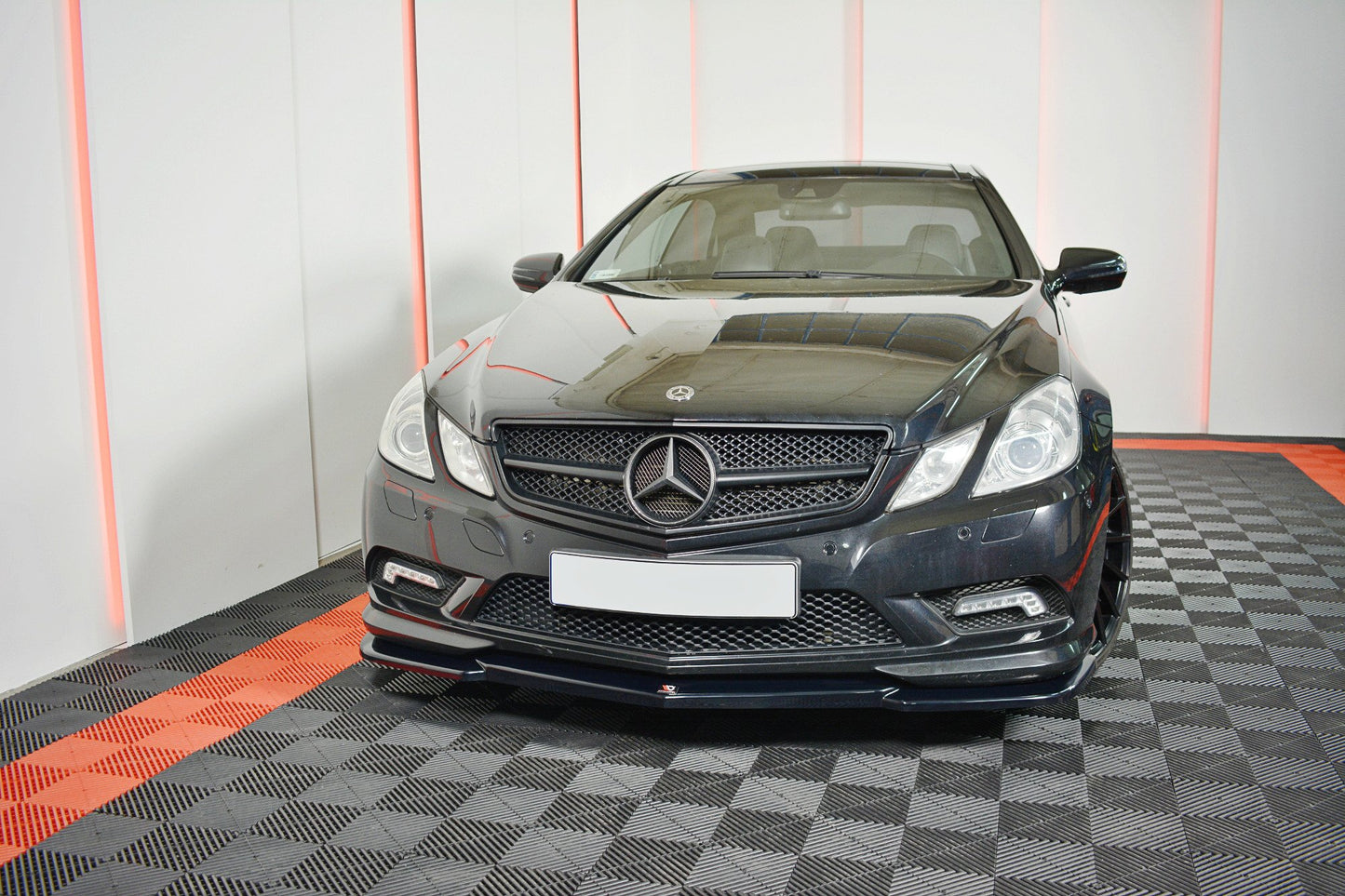 Forreste splitter Mercedes-Benz E-Class W207 Coupe AMG-Line