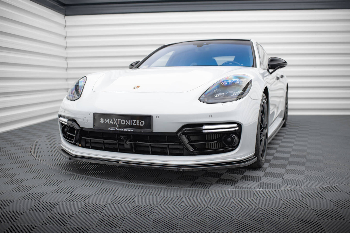 Forreste splitter Porsche Panamera GTS 971