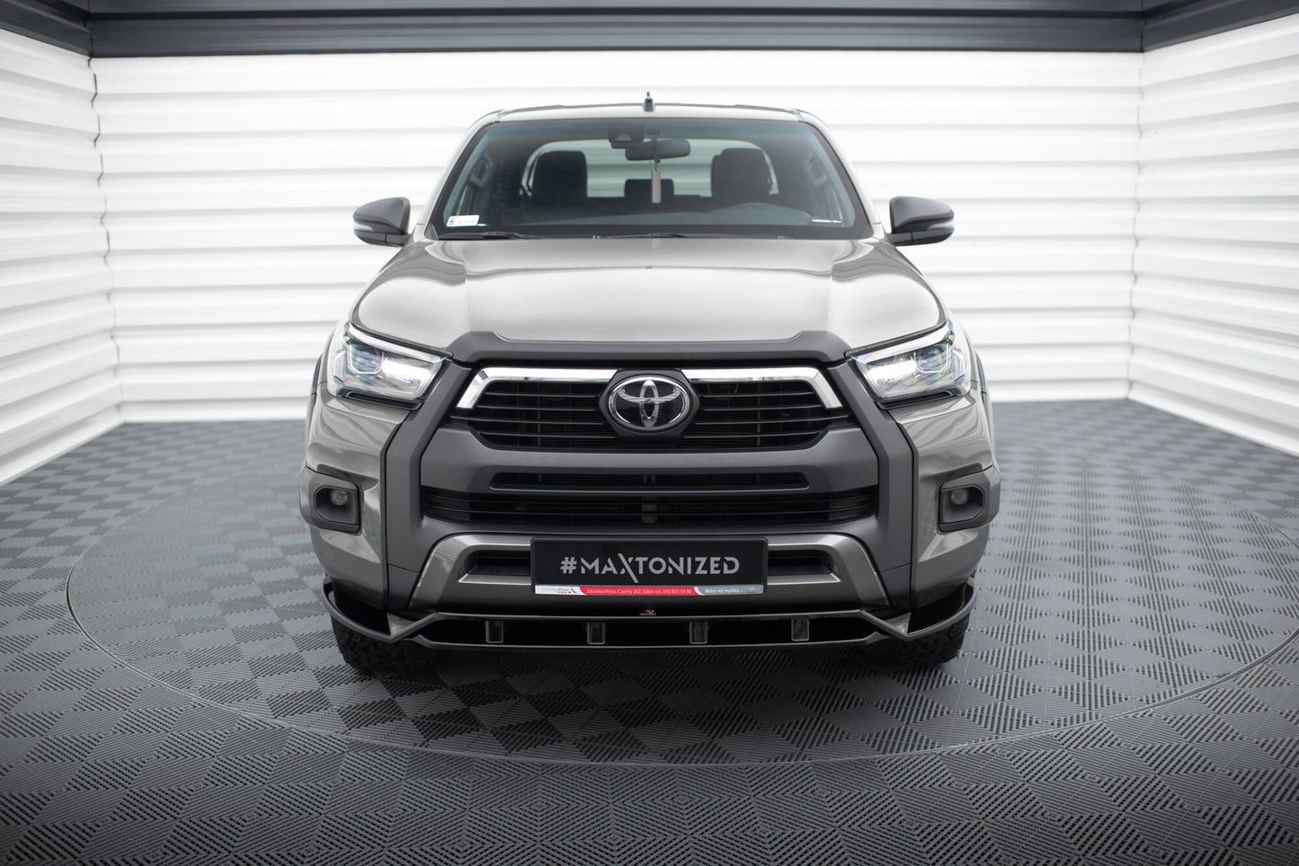 Forreste splitter Toyota Hilux Invincible Mk8 Facelift