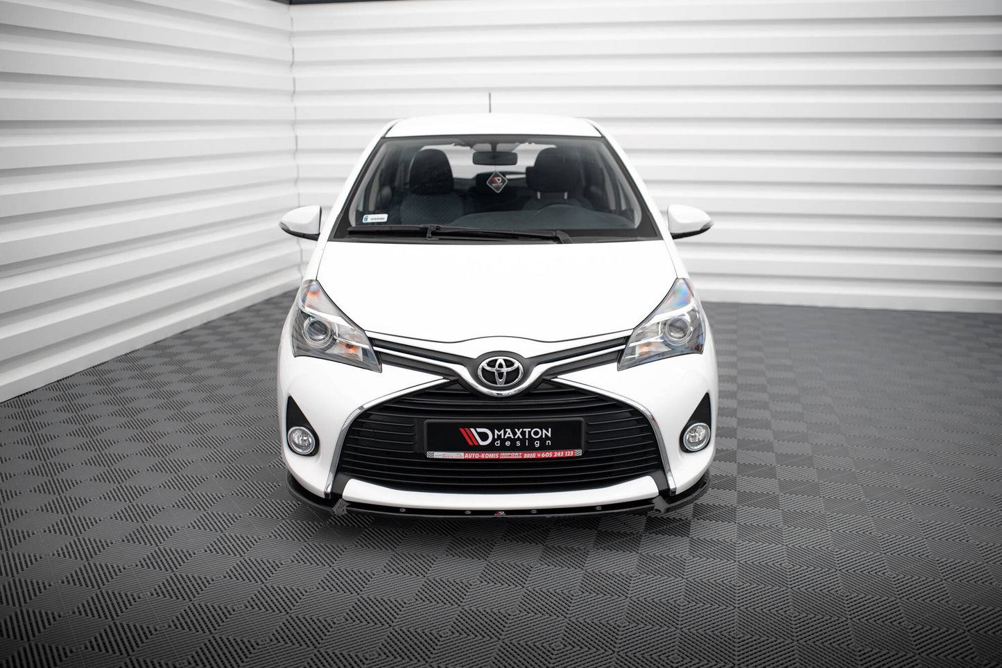 Forreste splitter Toyota Yaris Mk3 Facelift