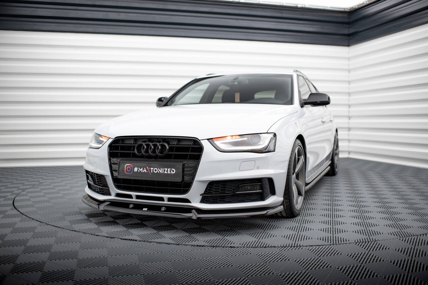 Forreste splitter V.1 Audi A4 Competition B8 Facelift