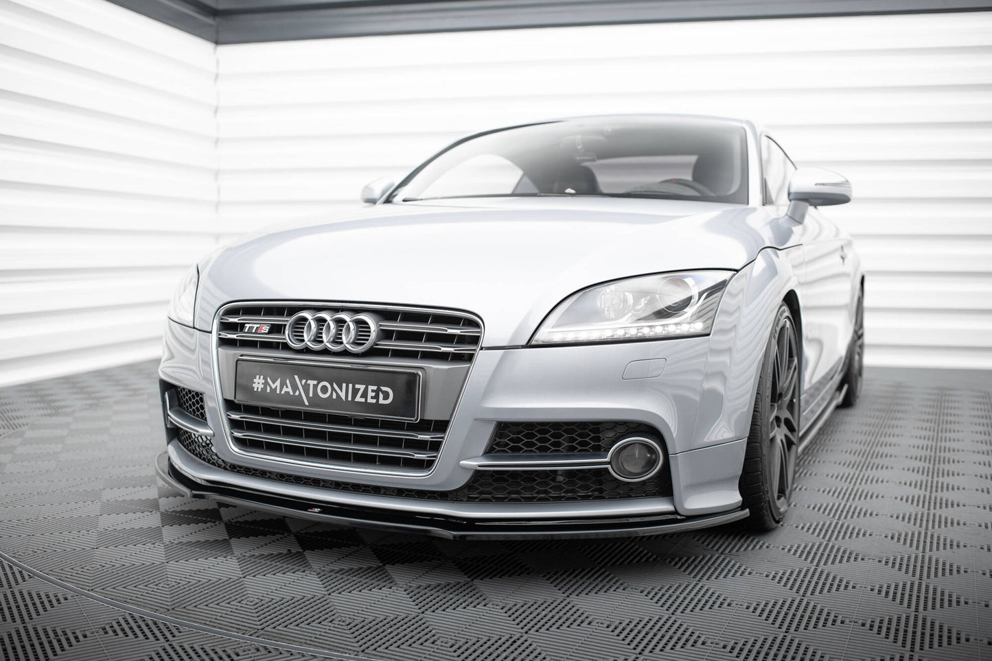 Forreste splitter V.1 Audi TT S / TT S-Line 8J Facelift