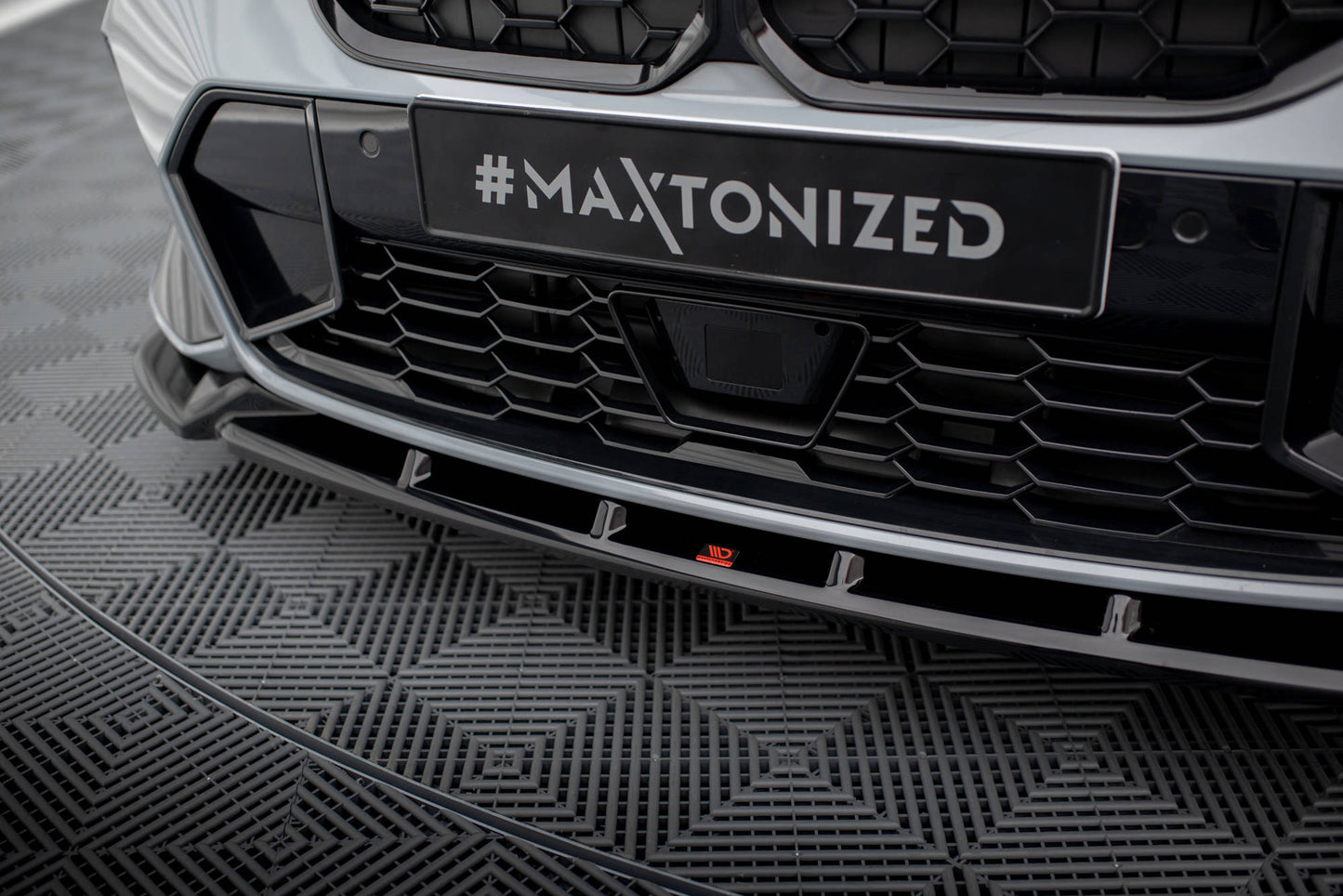 Forreste splitter V.1 BMW 3 M340i / M-Pack G20 / G21 Facelift