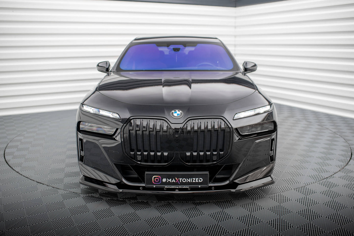 Forreste splitter V.1 BMW 7 M-Pack / M760e / i7 M-Pack G70