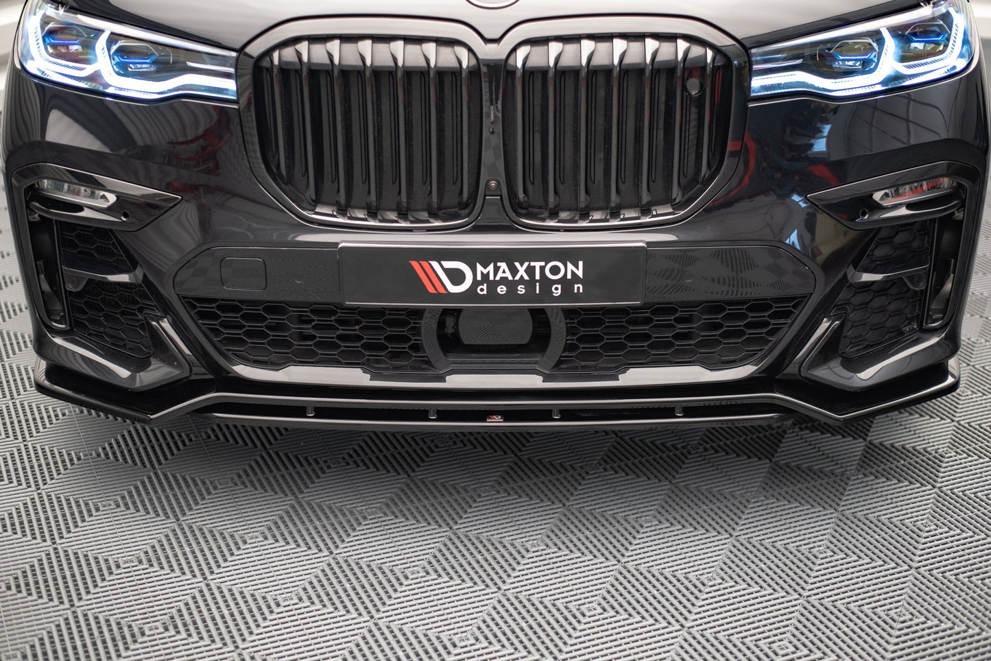 Forreste splitter V.1 BMW X7 M-Pack G07