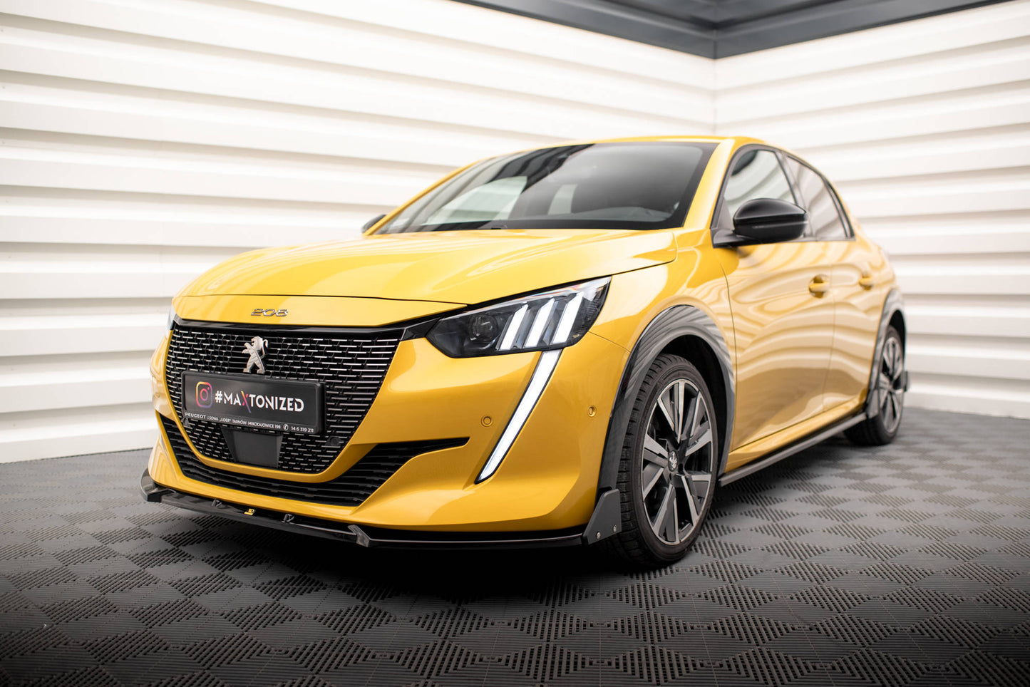 Forreste splitter V.1 + Flaps Peugeot 208 GT Mk2