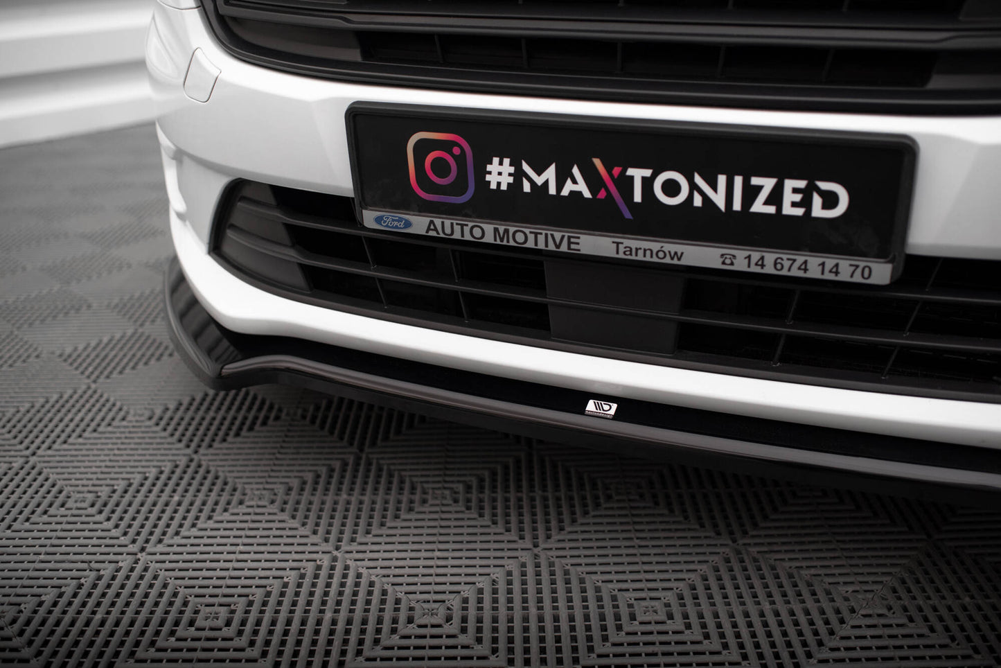 Forreste splitter V.1 Ford Transit Connect Mk2 Facelift