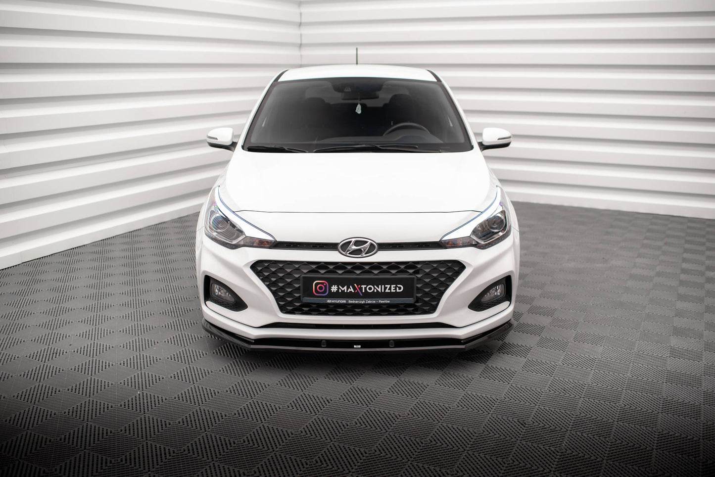 Forreste splitter V.1 Hyundai I20 Mk2 Facelift