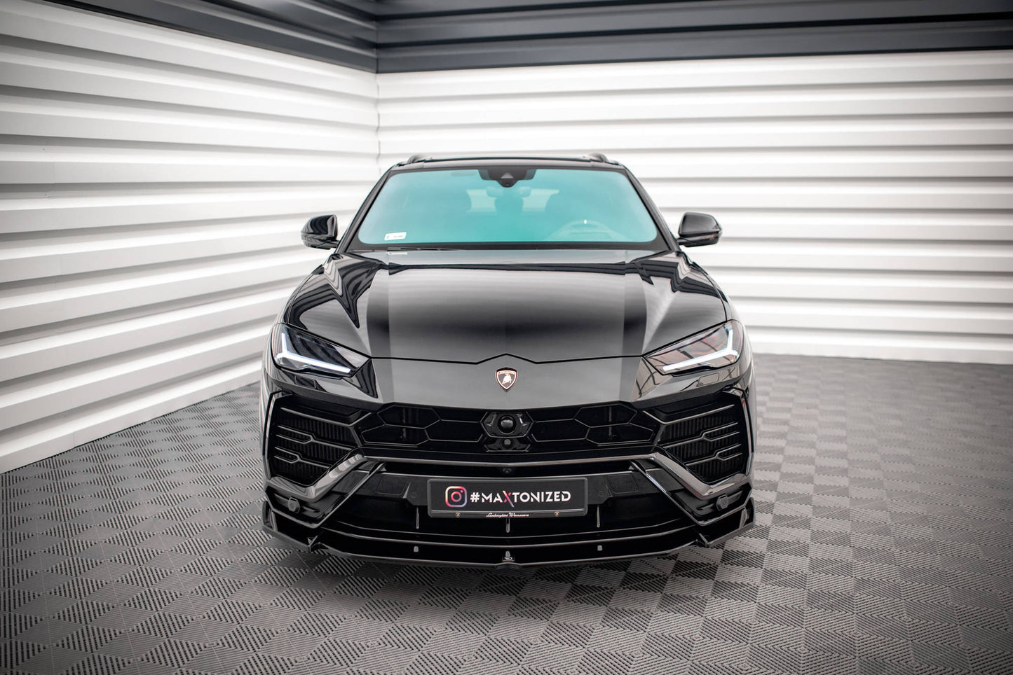 Forreste splitter V.1 Lamborghini Urus Mk1