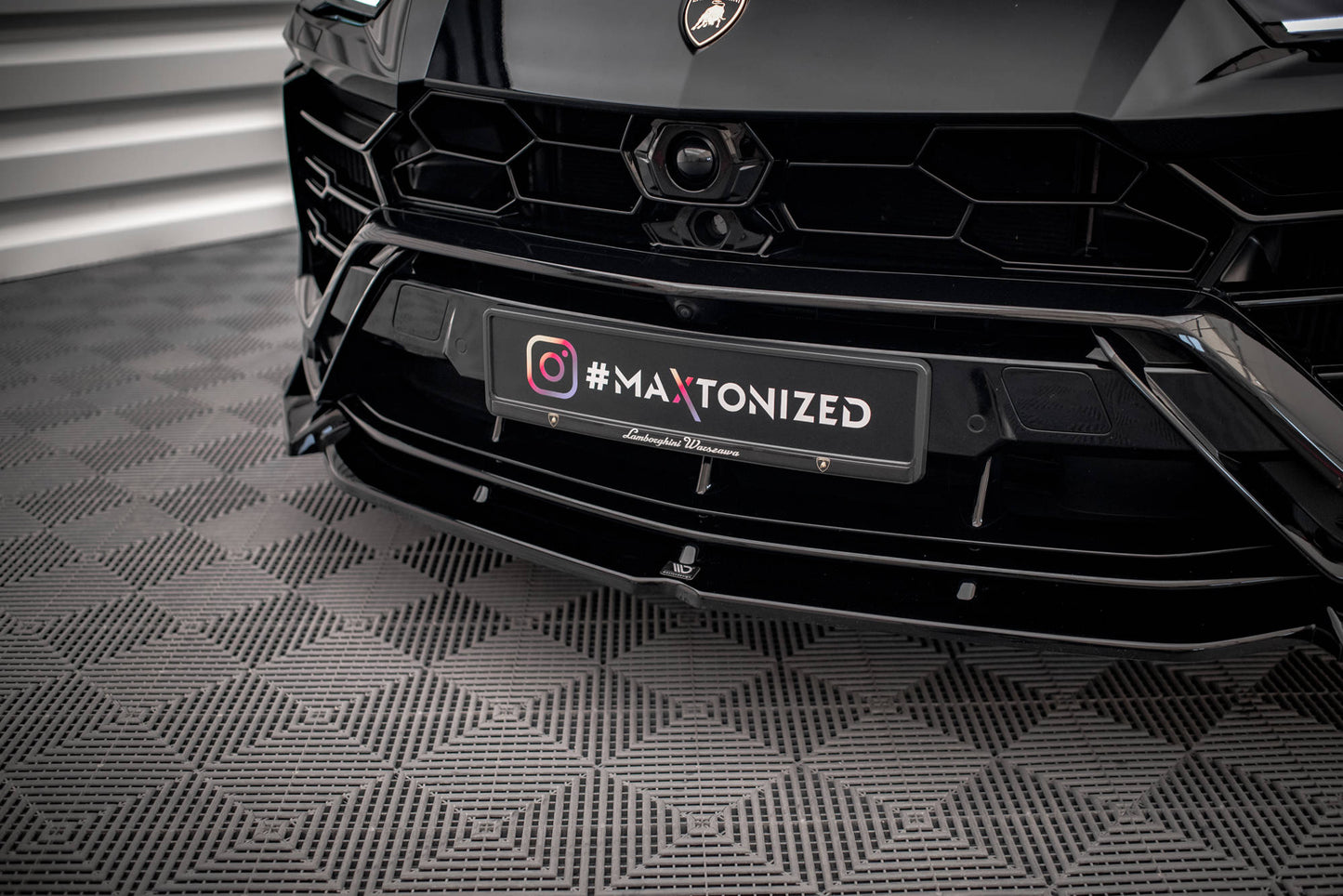 Forreste splitter V.1 Lamborghini Urus Mk1