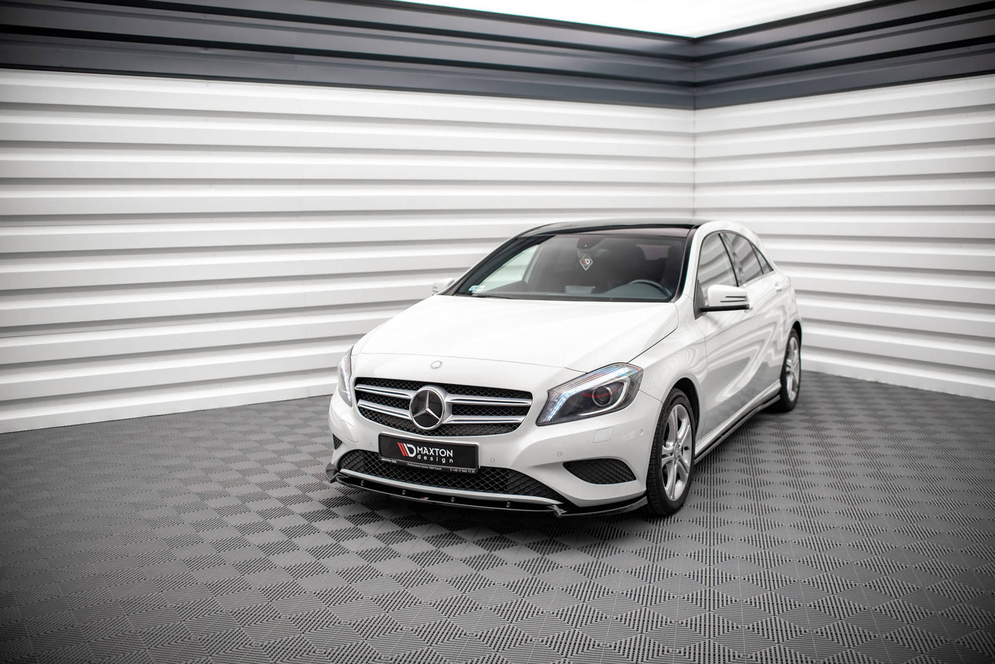 Forreste splitter V.1 Mercedes-Benz A W176