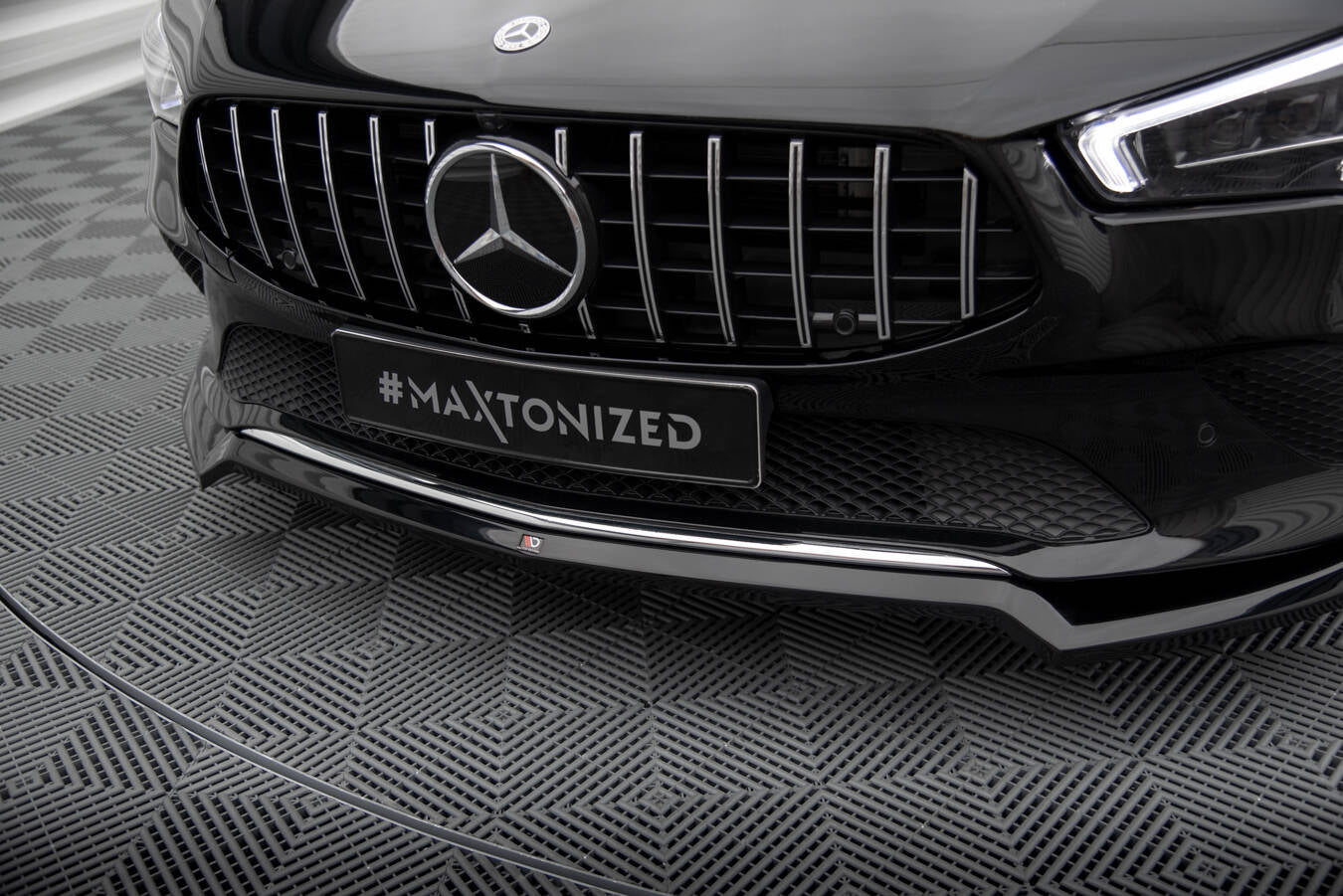 Forreste splitter V.1 Mercedes-Benz CLA C118
