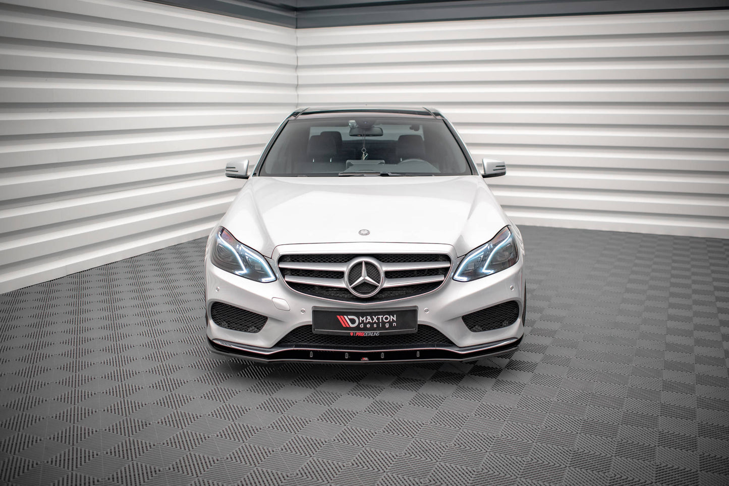Forreste splitter V.1 Mercedes-Benz E AMG-Line Sedan W212 Facelift