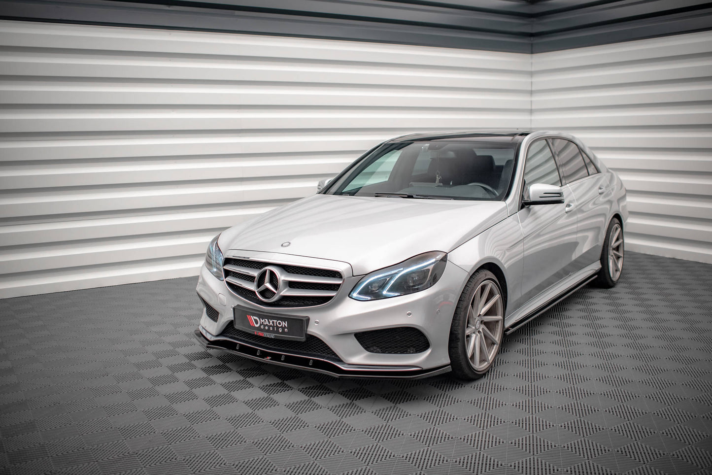 Forreste splitter V.1 Mercedes-Benz E AMG-Line Sedan W212 Facelift