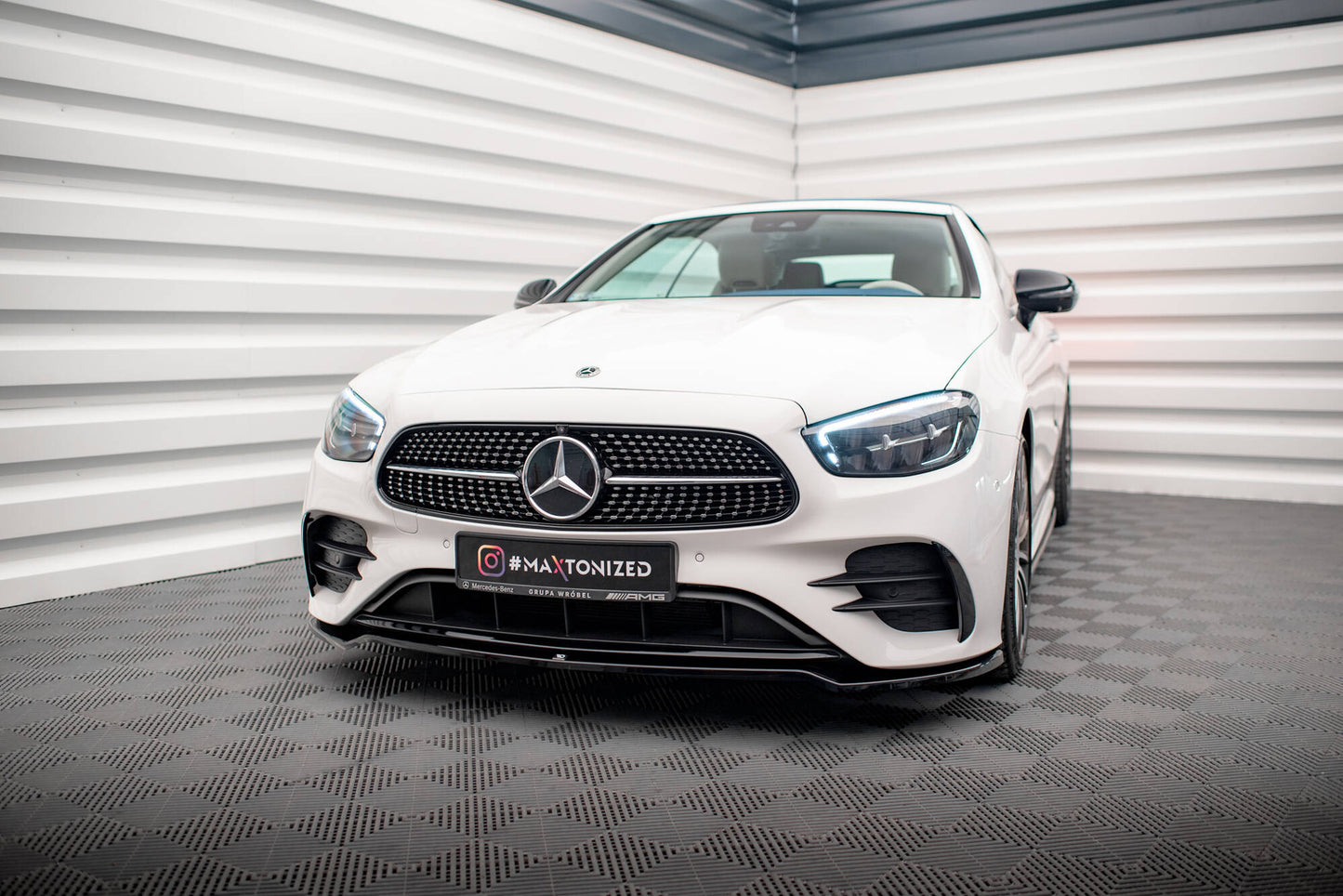 Forreste splitter V.1 Mercedes-Benz E-Class W213 Coupe Facelift (C238 Facelift) / Cabriolet (A238 Facelift) AMG-Line / 53 AMG