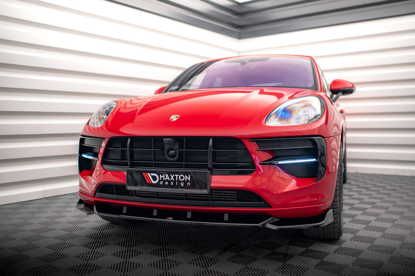Forreste splitter V.1 Porsche Macan GTS / Sport Design Mk1 Facelift