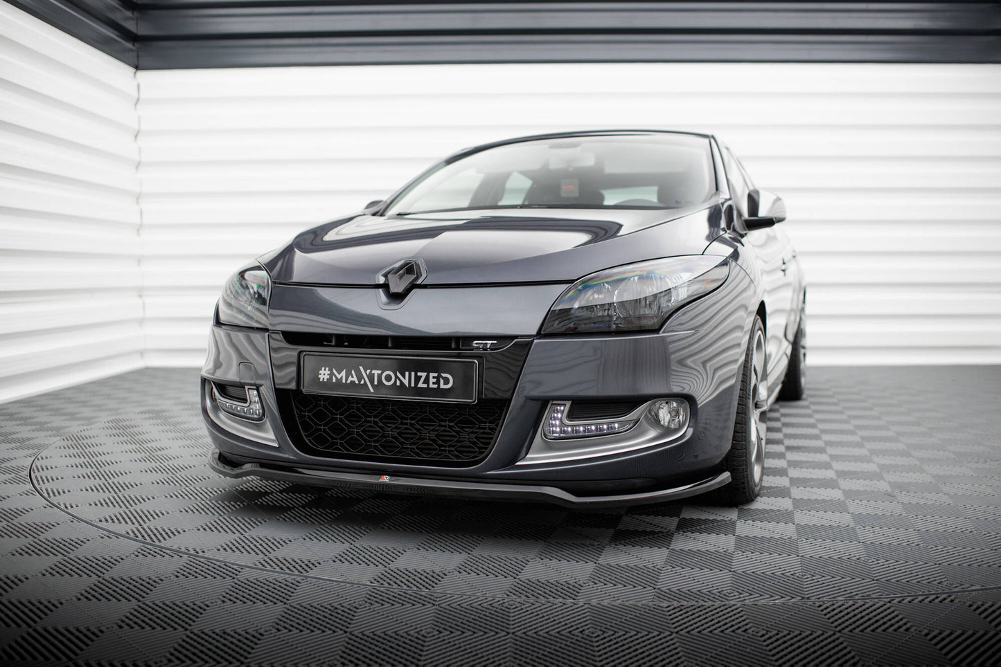 Forreste splitter V.1 Renault Megane GT Mk3 Facelift