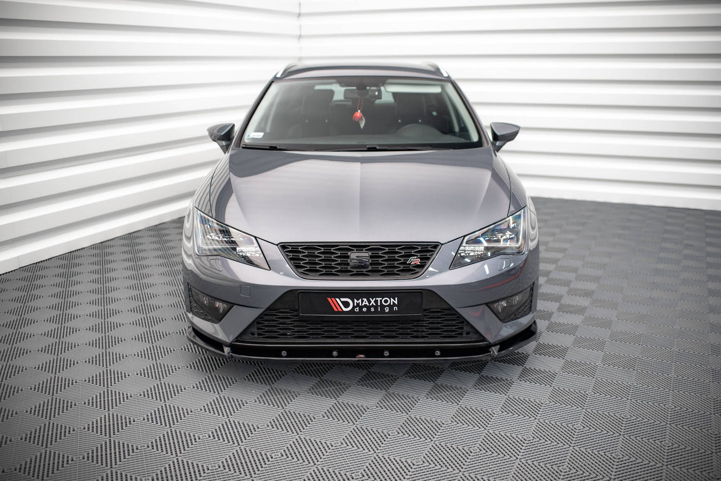 Forreste splitter V.1 Seat Leon FR / Cupra Mk3