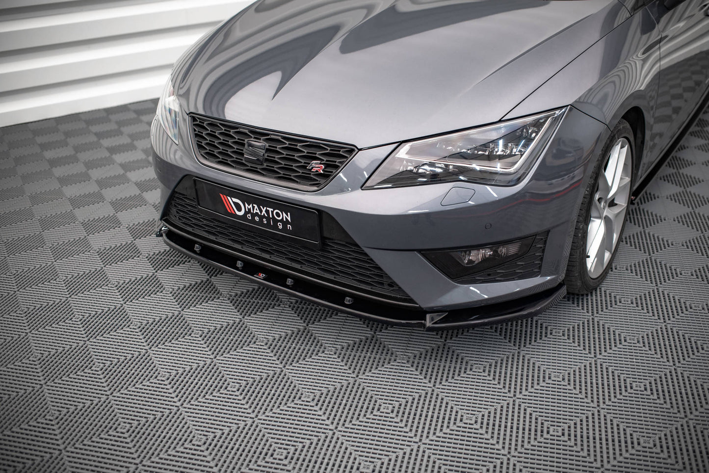 Forreste splitter V.1 Seat Leon FR / Cupra Mk3
