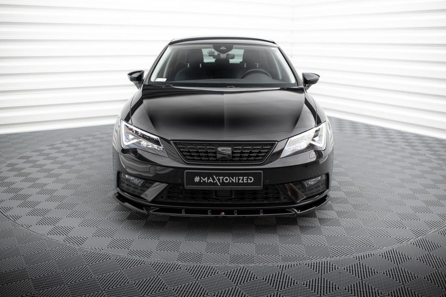 Forreste splitter V.1 Seat Leon Mk3 Facelift