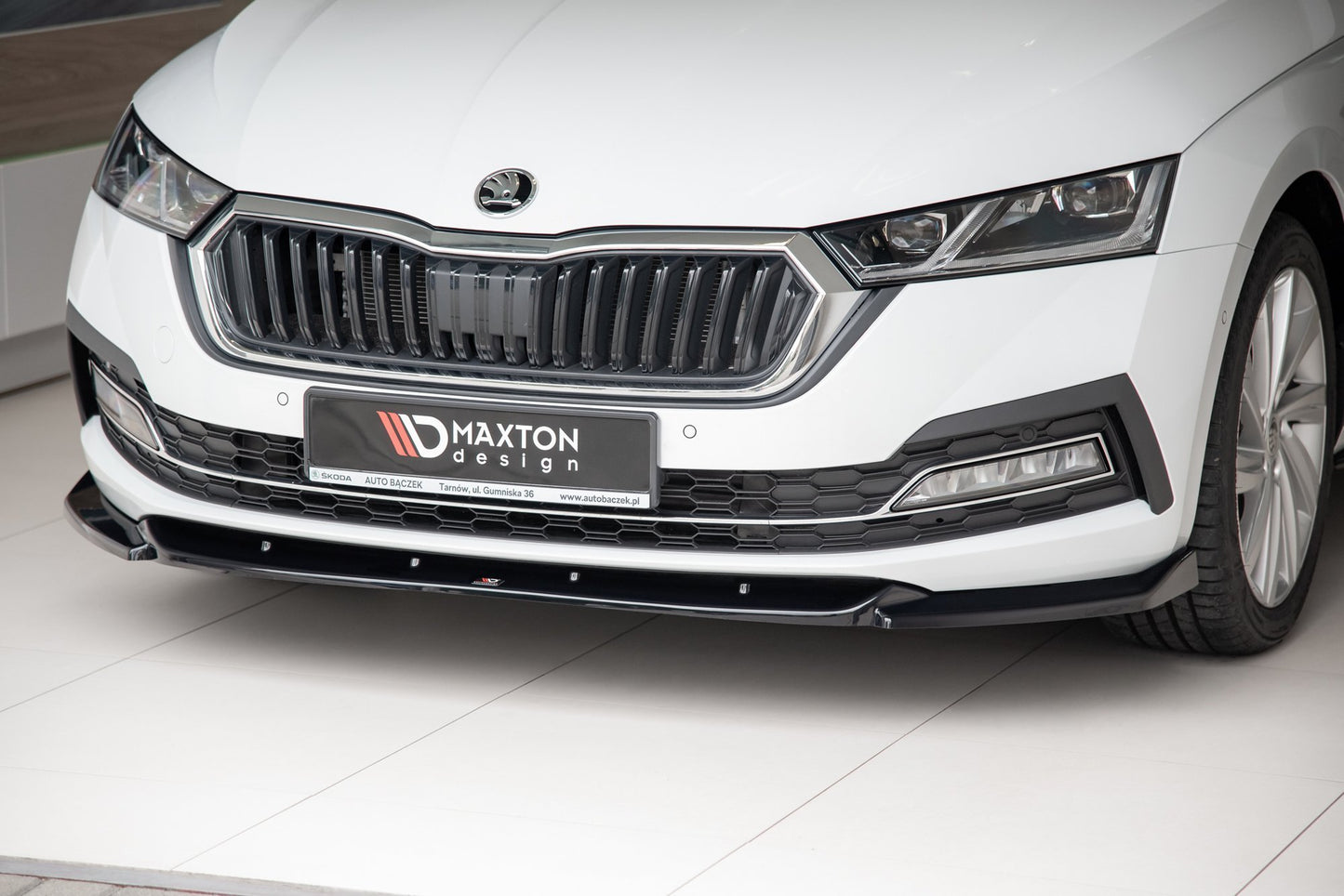 Forreste splitter V.1 Skoda Octavia Mk4