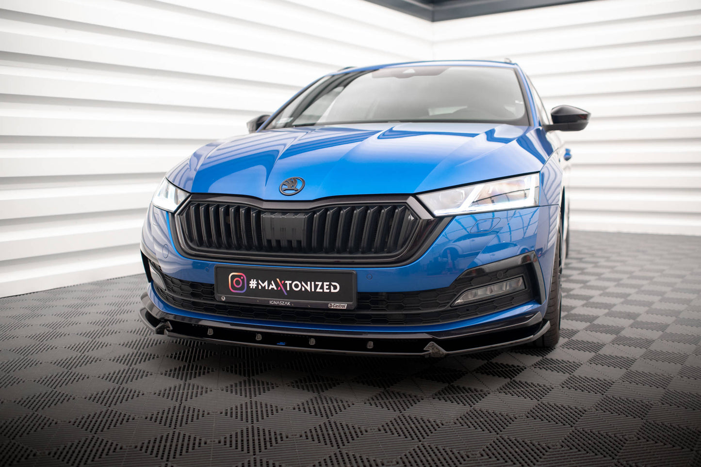 Forreste splitter V.1 Skoda Octavia Sportline Mk4