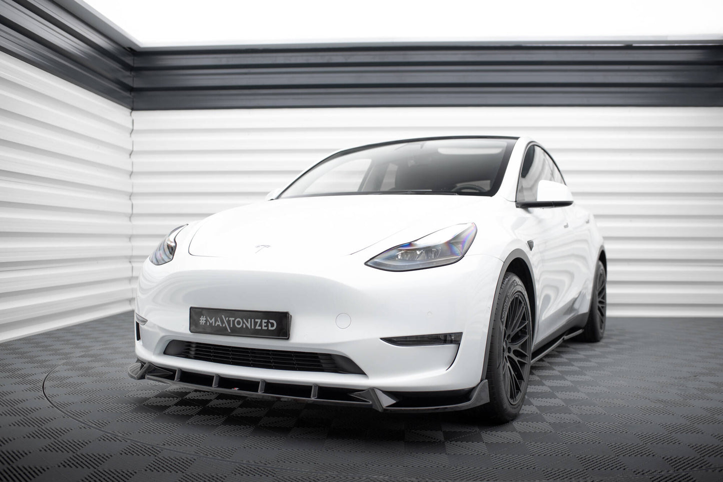 Forreste splitter V.1 Tesla Model Y