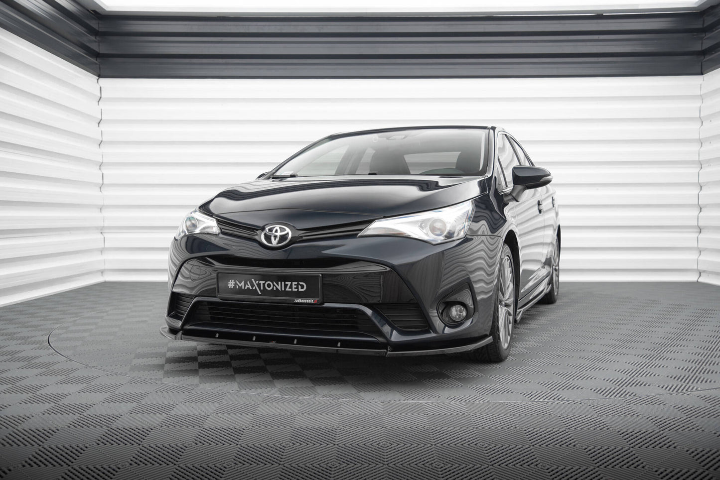 Forreste splitter V.1 Toyota Avensis Mk3 Facelift