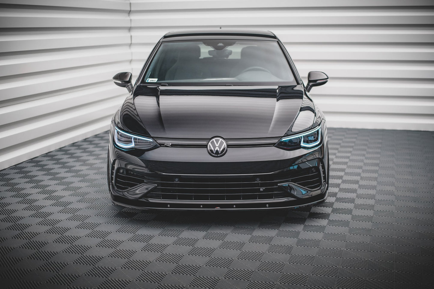 Forreste splitter V.1 Volkswagen Golf R Mk8
