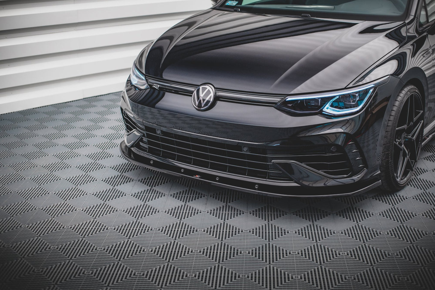 Forreste splitter V.1 Volkswagen Golf R Mk8