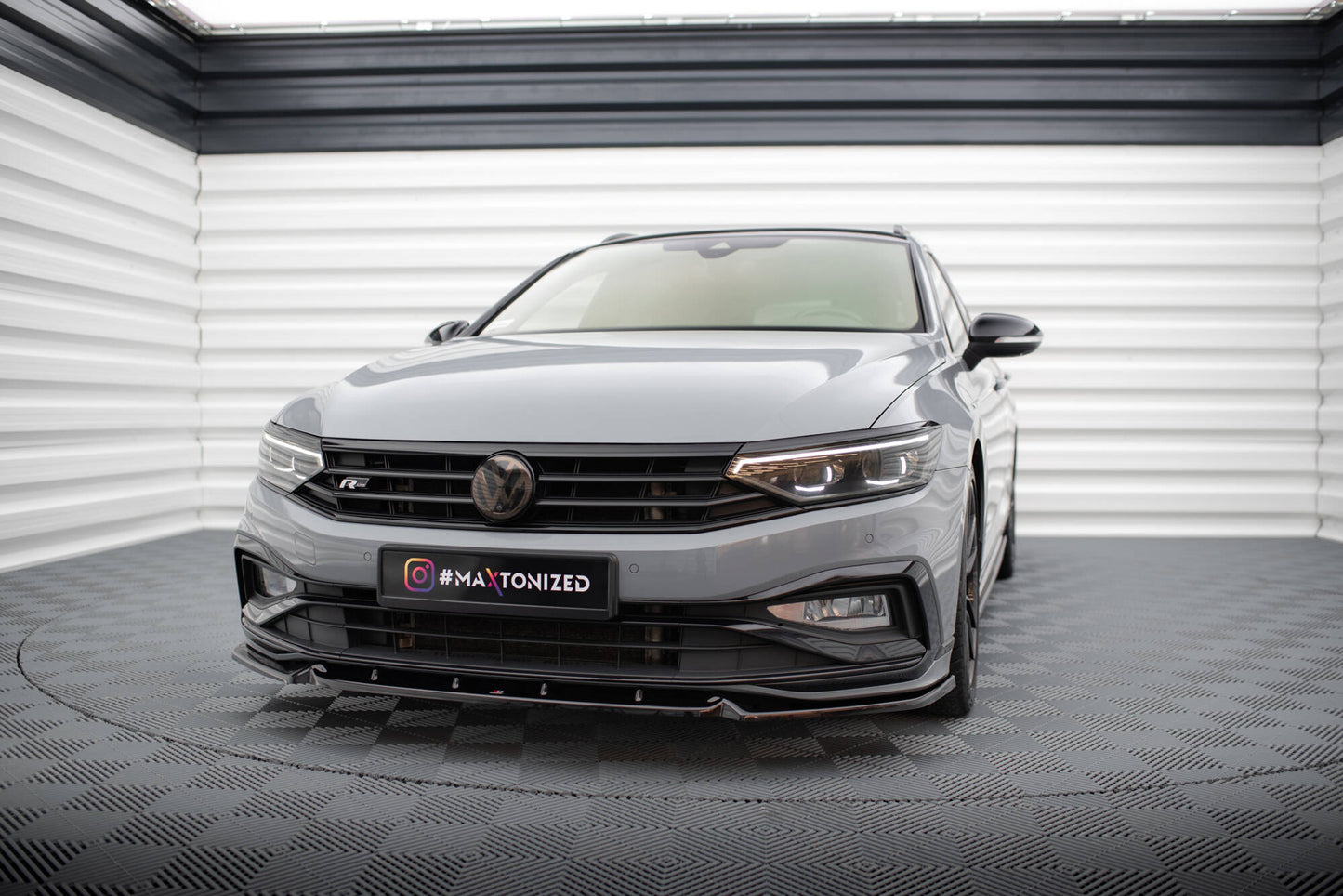 Forreste splitter V.1 Volkswagen Passat R-Line B8 Facelift