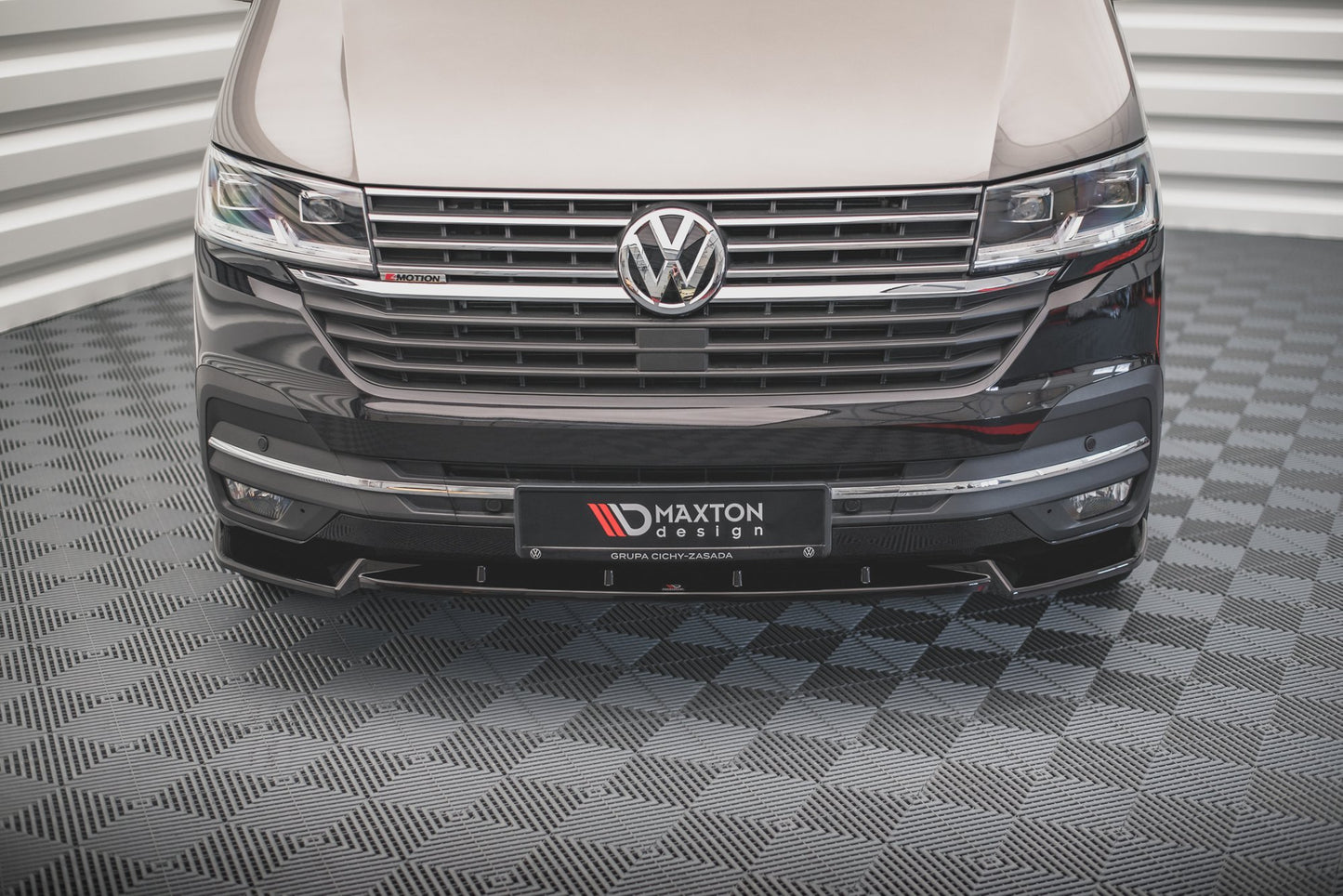 Forreste splitter V.1 Volkswagen T6 Facelift