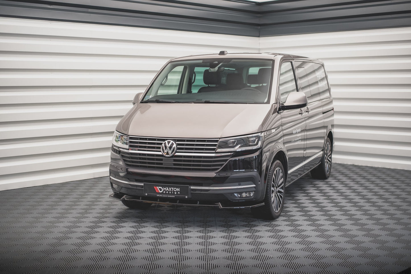 Forreste splitter V.1 Volkswagen T6 Facelift