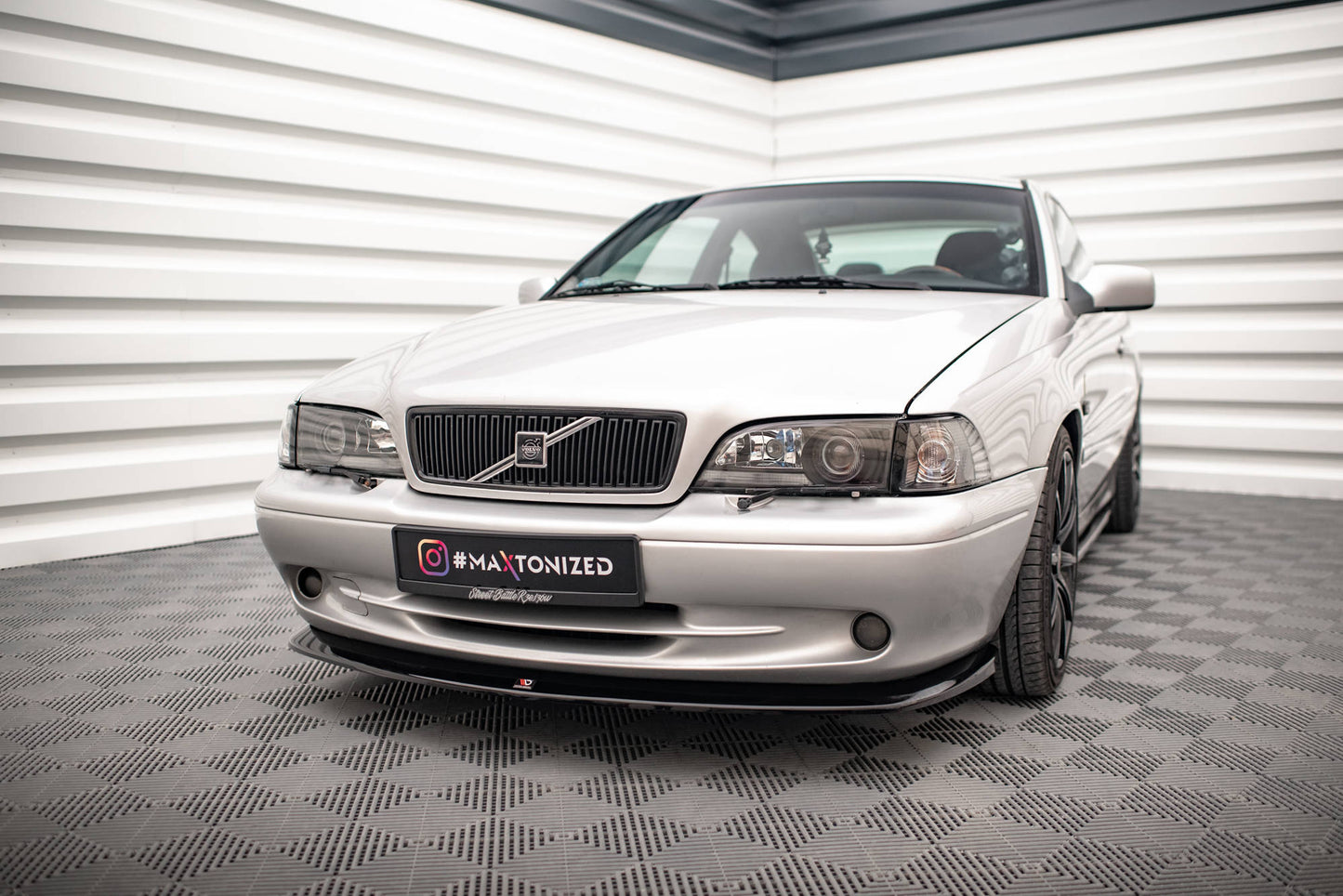 Forreste splitter V.1 Volvo C70 Mk1