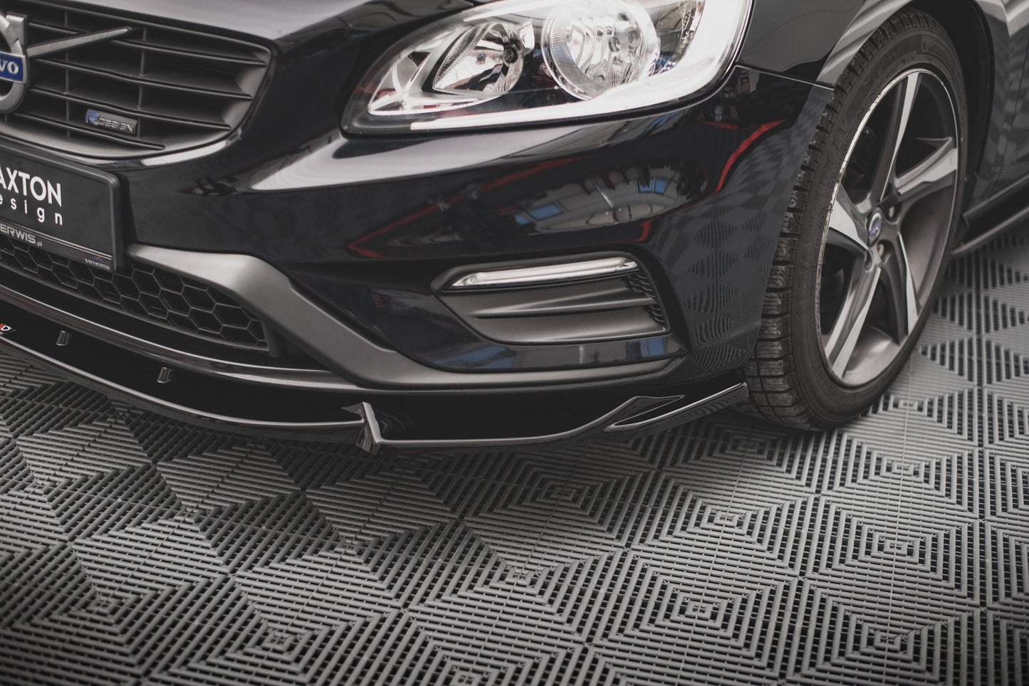 Forreste splitter V.1 Volvo S60 R-Design Mk2