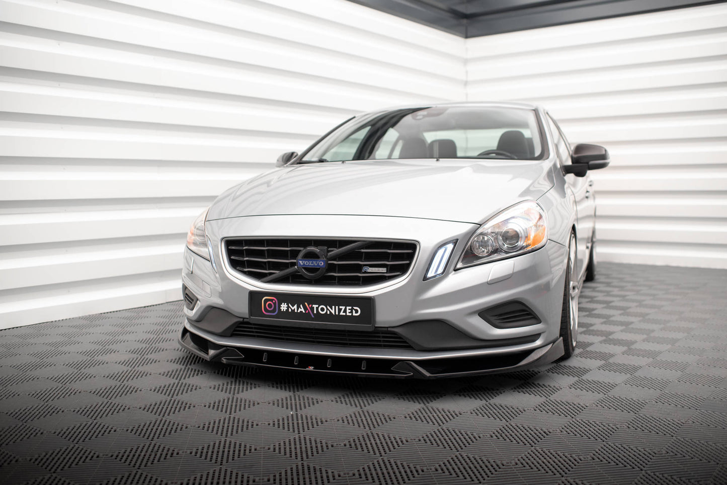 Forreste splitter V.1 Volvo S60 R-Design Mk2