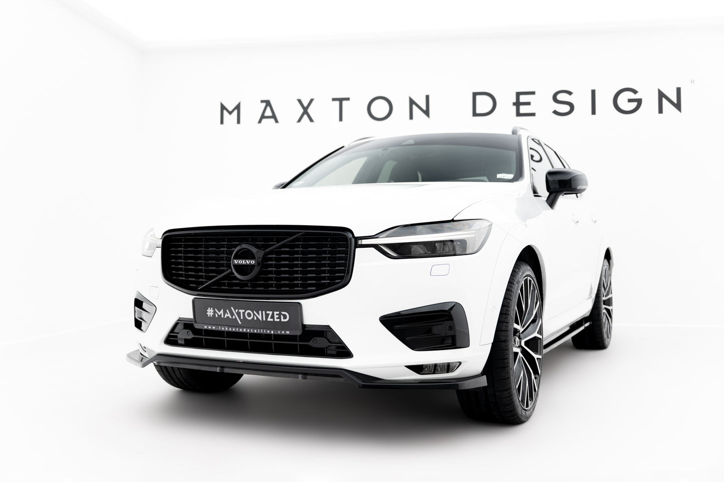 Forreste splitter V.1 Volvo XC60 Mk2 R-Design