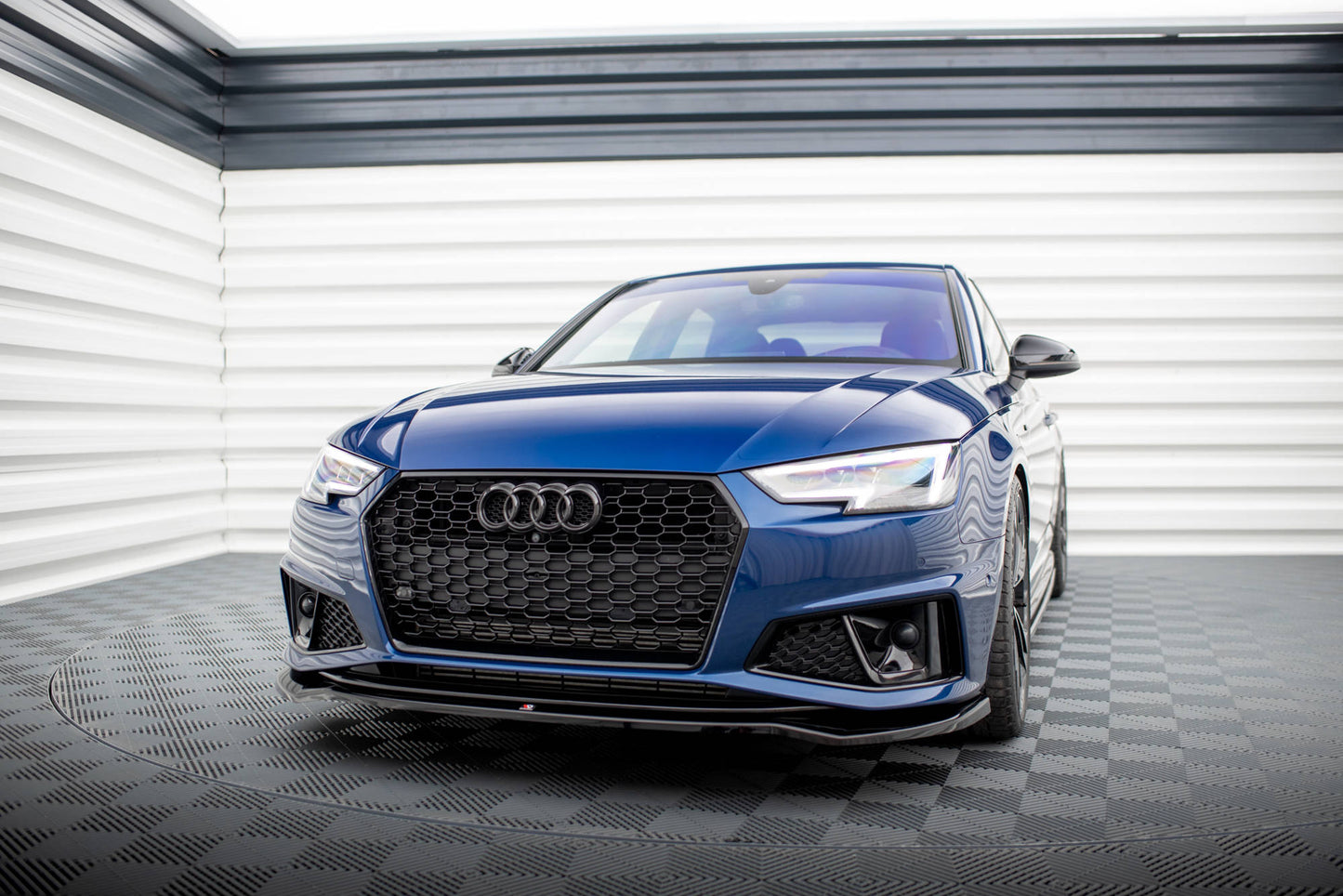Forreste splitter V.2 Audi A4 Competition B9