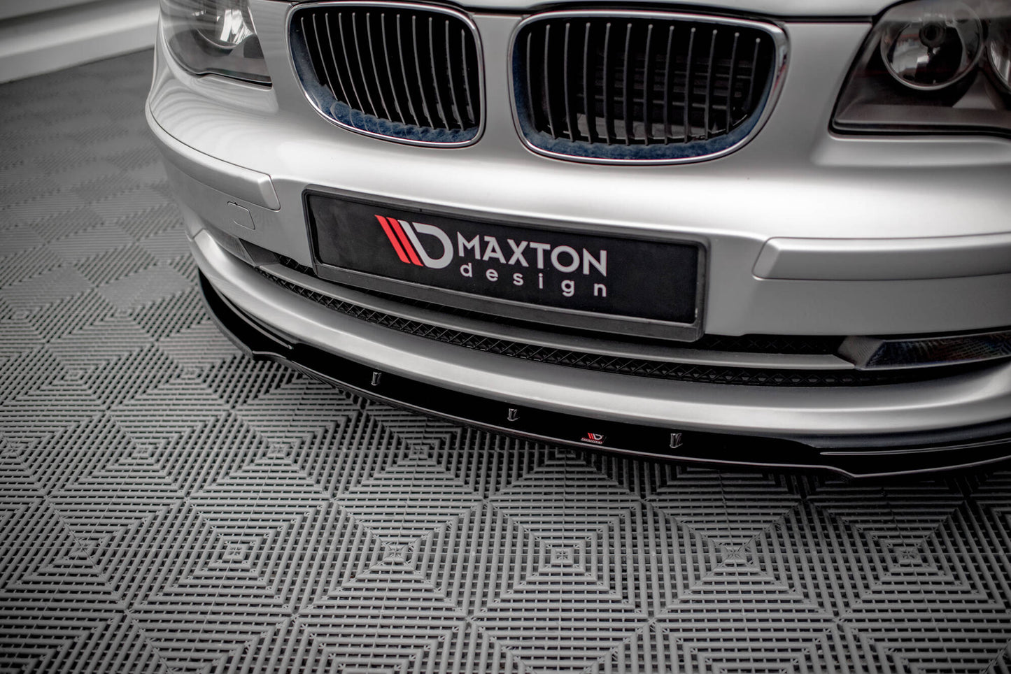 Forreste splitter V.2 BMW 1 E81 Facelift