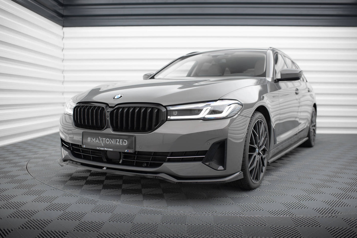 Forreste splitter V.2 BMW 5 G30 / G31 Facelift
