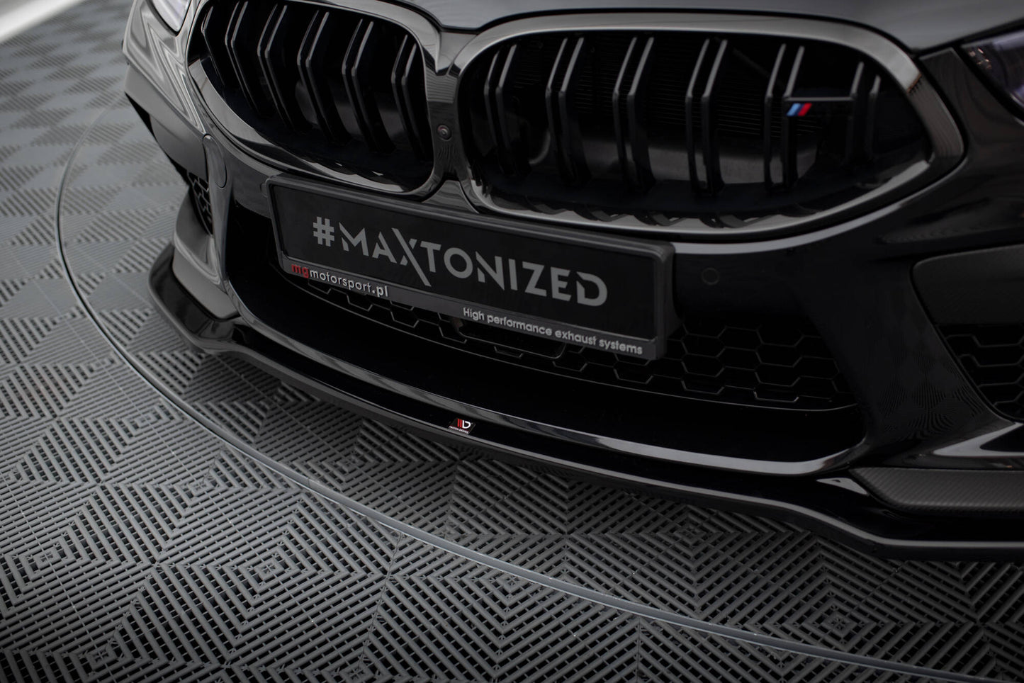 Forreste splitter V.2 BMW M8 Gran Coupe F93 / Coupe F92