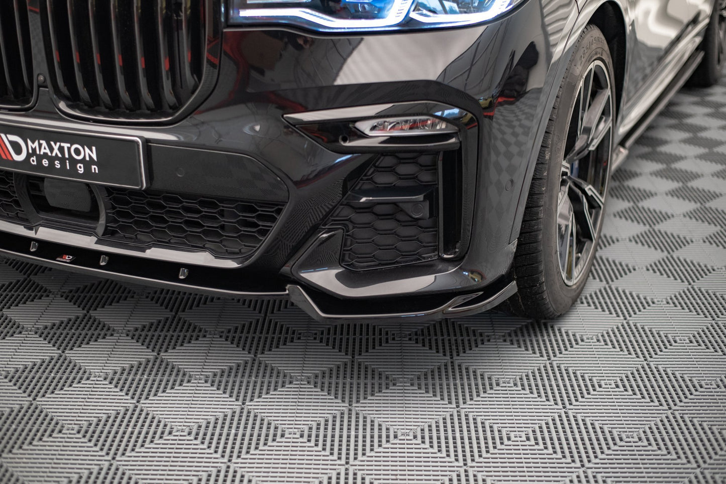 Forreste splitter V.2 BMW X7 M-Pack G07