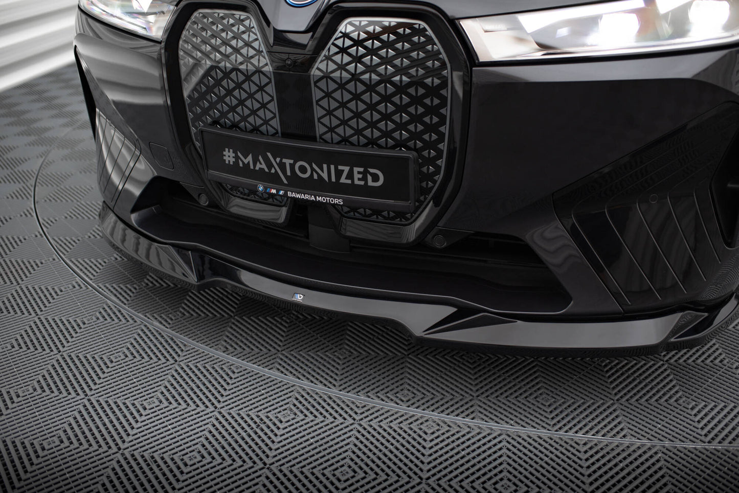 Forreste splitter V.2 BMW iX M-Pack i20