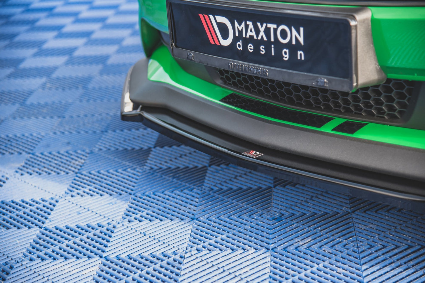 Forreste splitter V.2 + Flaps Ford Mustang GT Mk6 Facelift